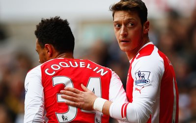 عکس روز | اوزیل با حضور در کلوپی شبانه در آمریکا جنجال‌ساز شد