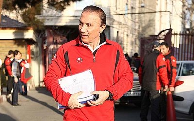 درخشان: حاشیه‌های اردوی امارات کذب است / طارمی در پرسپولیس می‌ماند