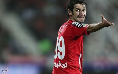 مذاکره باشگاه سپاهان با پرسپولیسی‌ها برای جذب خلعتبری