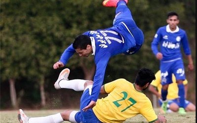 با حضور در یک بازی دوستانه، هلمکه قراردادش را با استقلال فسخ کرد