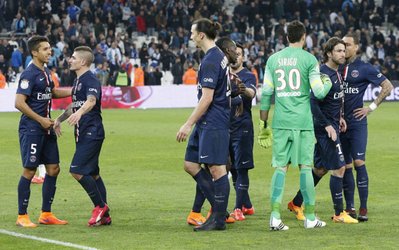 حاشیه روز | حمله به اتوبوس پاریس‌سن ژرمن / توپ گلف از کنار سر زلاتان گذشت