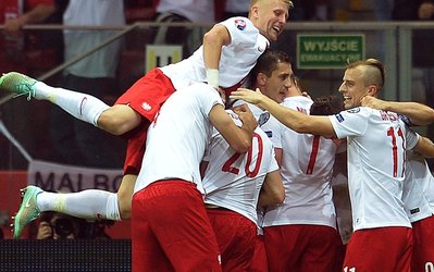 مقدماتی یورو 2016 | تسلیم یواخیم لو در قرارگاه ورشو با دستان خالی / تساوی فنلاند و یونان