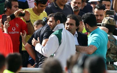 حاشیه‌های پرسپولیس - استقلال / مهدوی‌کیا ورزشگاه را ترک کرد