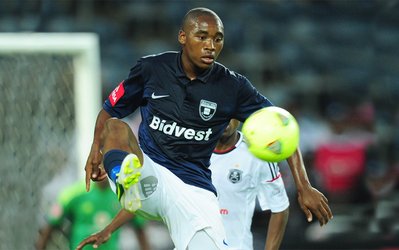 سرقت از منزل ویلاکازی، هافبک تیم ملی آفریقای جنوبی