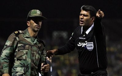 اصفهانيان تاييد كرد: محسن قهرمانی، هم برای تیم دایی را سوت می‌زند و هم براي پرسپوليس!