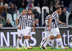یوونتوس 4-0 کاتانیا / هفته ی دهم|یوونتوس با اقتدار کاتانیا را از پیش رو برداشت.