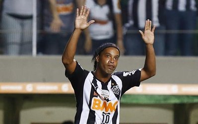 رونالدینیو آماده خداحافظی از فوتبال