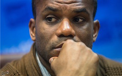 نه مکانی و نه طلب؛ بیماری همسر نیلسون مشکل‌زا شده است