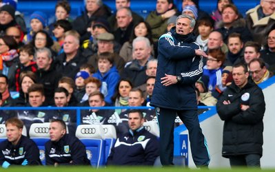 انتقاد 27 دقیقه ای مورینیو از "جنایت" بازیکن برنلی!