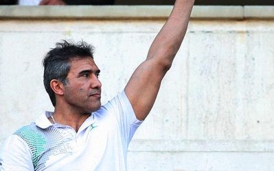 غم و اندوه و بهت در اطراف بیمارستان آتیه / عابدزاده هم خودش را رساند