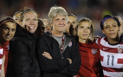 چرا تعداد مربیان زن در فوتبال جهان کم است؟ / جای خالی زنان روی نیمکت‌