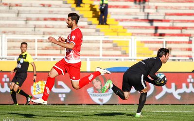 سوژه روز | آقای گل برای ماندن شرط گذاشت!