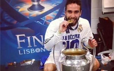 وقتی کارواخال ریش خود را رنگ کرد+ تصاویر