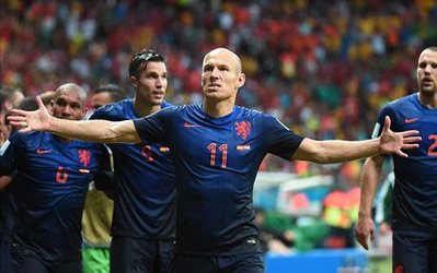 آرین روبن: زدن پنج گل به اسپانیا برای گرفتن انتقام فینال جام‌جهانی نبود!