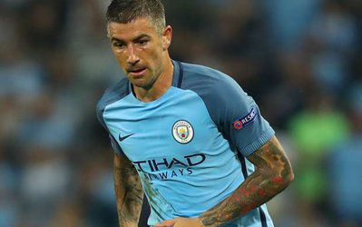 گواردیولا به دنبال تمدید قرارداد با الکساندر کولاروف