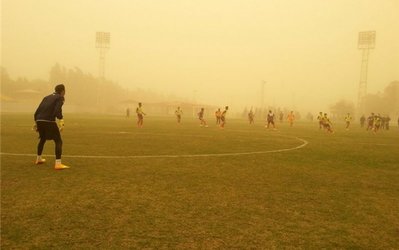 عکس روز | تمرین فولاد خوزستان با اعمال شاقه/ بازیکنان به ماسک پناه بردند