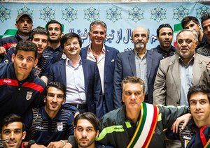 امیر حسین صادقی - هاشم بیک زاده - جواد نکونام - کارلوس کیروش - احسان حاج صفی - علیرضا حقیقی - حسین ماهینی|None