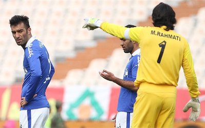 واکنش مبهم عمران زاده به درگیری با رحمتی در تمرین استقلال/حاج محمدی فیکس می ماند