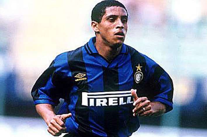 Roberto Carlos (Inter Milan).jpg