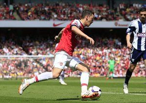 ˣمسوت اوزیل|1کی از استارت های سرعتی اوزیل در این دیدار