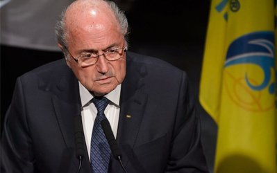 بلاتر استعفا نمی‌دهد و به دنبال بازسازی اعتماد به فیفا است