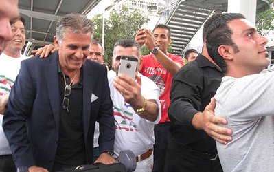 همدانی: صحبت‌های اخیر کی‌روش ناامیدکننده بود/ خط حمله تیم ملی بی‌برنامه است / کی‌روش با مردم صادق نیست!