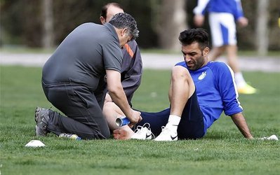 پزشک استقلال: وضعیت دقیق مصدومیت عمران‌زاده فردا مشخص می‌شود