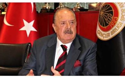 رییس یک باشگاه ترکیه ای : بازیکن ریش دار 25 هزارلیر جریمه می شود