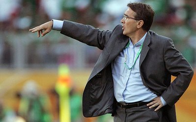 عابدينی: مبلغ قرارداد برانکو با پرسپولیس بالای ۴ میلیارد تومان است / چرا چنين پولی به او می‌دهند؟