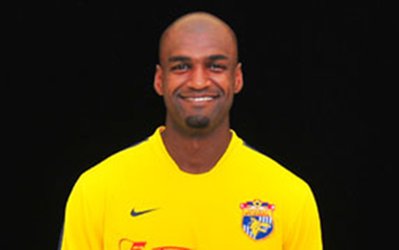 دوسانتوس با تراکتورسازی قرارداد بست