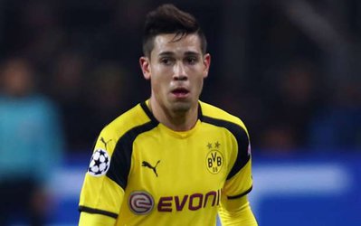 رافائل گیرو: برای نقل مکان به دورتموند پیشنهاد بارسلونا را رد کردم