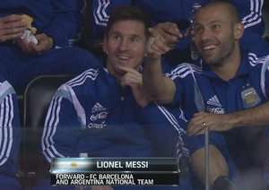 تیم ملی آرژانتین در حال تماشای بسکتبال NBA