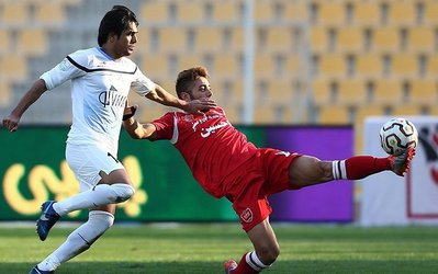 لیگ برتر | نیمه اول: پیکان 0 - پرسپولیس 0 / داور ۳۰ ثانیه زودتر سوت زد!