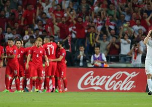 شادی بازیکنان ترکیه|ترکیه 3 - 0 هلند / مقدماتی یورو 2016