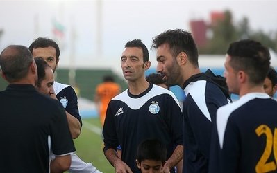 رضا عنایتی:‌ با اتحاد خوبی که کی‌روش به وجود آورده، می‌توانیم قهرمان شویم / برای بستن بازوبند بی تجربه نیستم