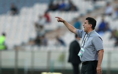 حاشيه روز | قلعه‌نويی منتظر پيشنهادات تراكتور و فولاد!