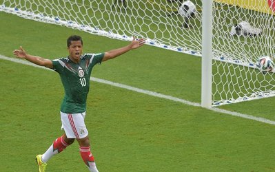 نیمه اول: مکزیک 0 – کامرون 0 / سه گل آفساید در یک نیمه و این‌بار اشتباهِ کمک‌داور!