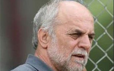 خوردبین پیگیر مطالباتش از سرخپوشان