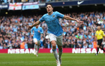 تمدید قرارداد نصری و سیتی / سمیر ۵ سال دیگر در شهر منچستر می‌ماند