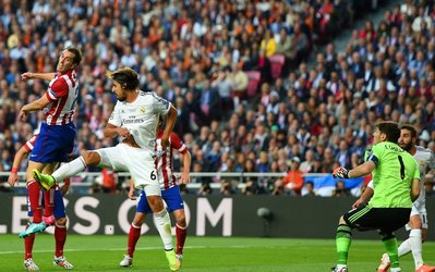 نیمه اول: رئال 0 - اتلتیکو 1 / اشتباه کاسیاس و پیروزی اتلتیکو در نیمه اولِ فینال پربرخورد