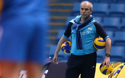 خوش‌خبر: می‌خواستند مرا از والیبال جدا کنند / رفتار زشت سعيد معروف در رختكن هم از چشم من می‌‌بينند!