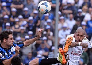 بوناونتورا - نایجل دی یانگ|برخورد شدید بوناونتورا بازیکن آتالانتا و دی یانگ هافبک میلان