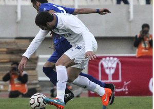 برخورد دو بازیکن