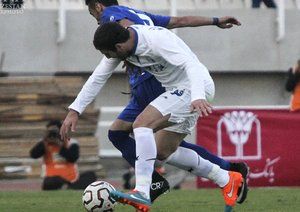 برخورد دو بازیکن|استقلال خوزستان 4 - 4 استقلال تهران / لیگ برتر