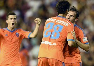 شادی مهاجم والنسیا|والنسیا 2-1 آث میلان / دیدار دوستانه