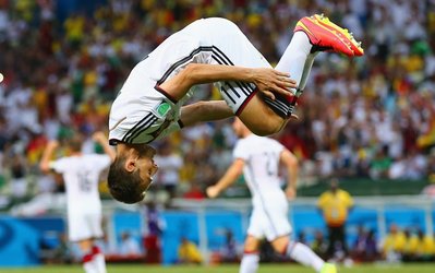 فیفا پشتک زدن را ممنوع می‎کند!