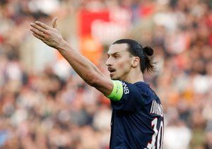 زلاتان ایبراهیموویچ|پاریس سن ژرمن 4 - 1 لنز / لوشامپیونه