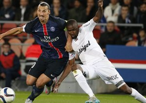 زلاتان ایبراهیموویچ|پاریس سن ژرمن 3 - 0 گوینگام / لوشامپیونه