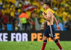 جیمز رودریگز|حسرت جیمز رودریگز ، مهاجم گلزن کلمبیا بعد از پایان بازی.