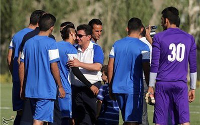 غیبت فخرالدینی و نگرانی کادر فنی